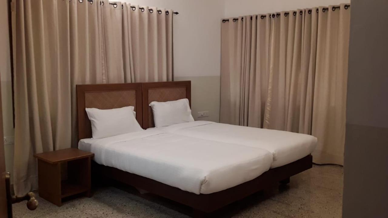Hanu Reddy Residences - Nawab Habibullah Avenue Ченнаї Екстер'єр фото